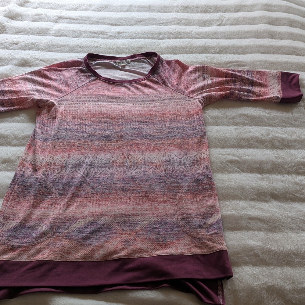 ONE WORLD Multi-Color Tunic with Pockets. Size M